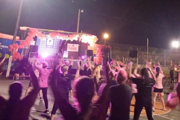 Octubre Rosa: Zumba al aire libre para crear conciencia sobre el Cáncer de Mama